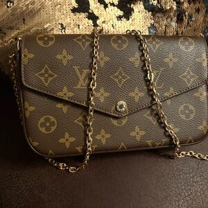 Brown pochette bag with Gold Chain Crossbody